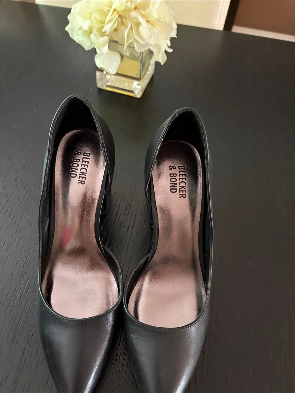 BLEECKER & BOND Pointed Toe Black Block Heel Pumps